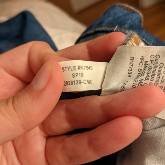 Madewell The High-Rise Slim Boyjean in Dover Wash: Raw-Hemmed Edition 27 - Picture 6 of 7